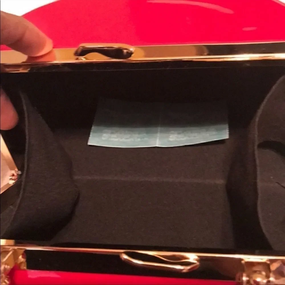 Red and Gold Patent convertible bag​​​​​​​​​​​​​​​​​​​​​​​ - Picture 6 of 6